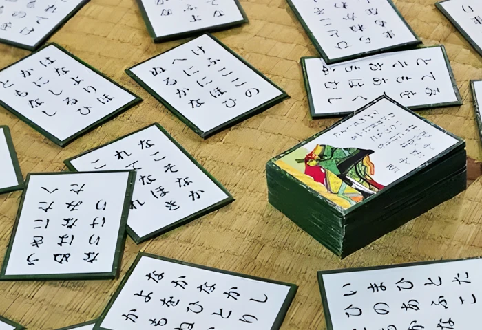 不規則な札配置のイメージ